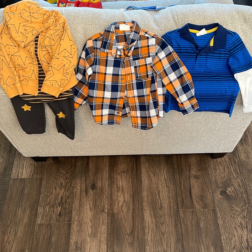 Size 24 months cat and jack hooded outfit and 2 2t crazy 8 shirts